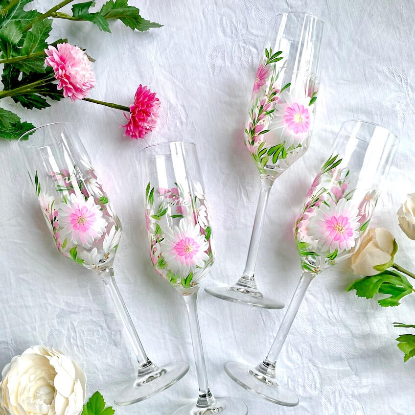 Håndmalt og personlig glass til som gave til brudepar eller bryllupet